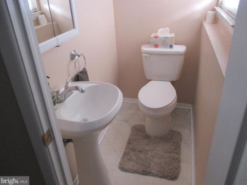 77 Argonne Ave, Trenton NJ 08620-1631 exterior