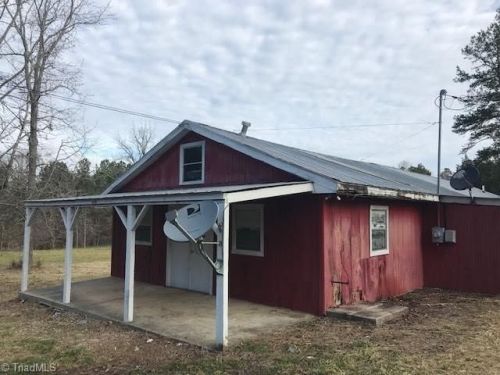 698 Caudle Rd, Randleman, NC 27317-7426