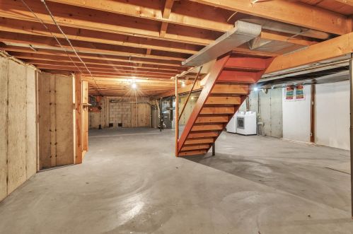 6422 Meadowview Ave, Kalamazoo MI  49048-9448 exterior