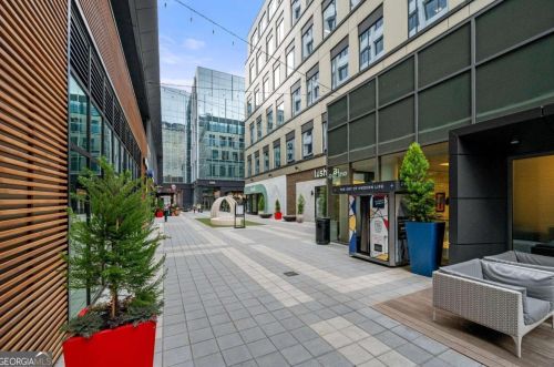 175 15th St, Atlanta GA 30318-7803 exterior