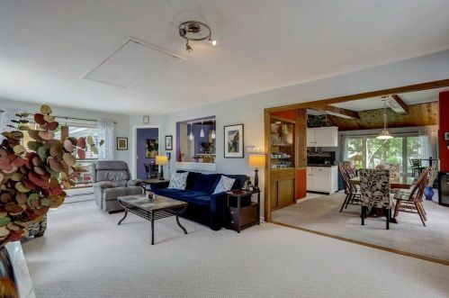 6621 Wisconsin Ave, Milwaukee WI 53213-3914 exterior