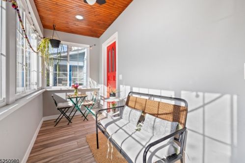 24 Hilton Ave, Maplewood NJ  07040-2921 exterior