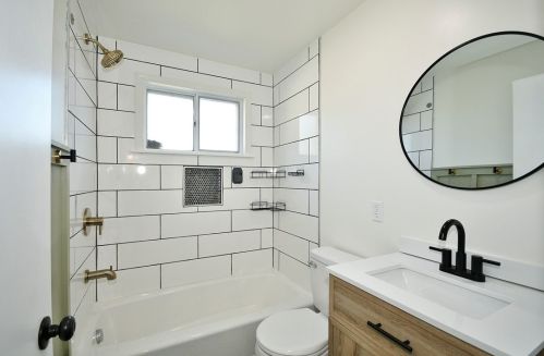 4985 Aspen St, Pittsburgh PA  15122-1250 exterior