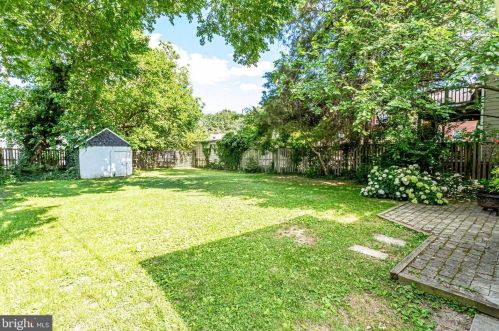 1801 Commonwealth Ave, Alexandria VA 22301-1403 exterior