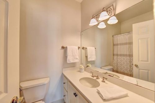 2470 Brookhaven Pl, Atlanta GA 30319-3018 exterior