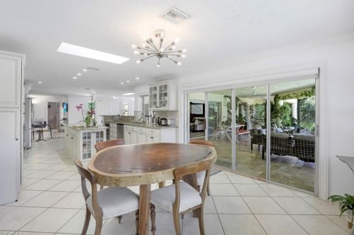 619 Neapolitan Way, Naples FL 34103-8502 exterior