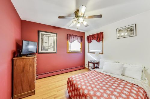 8336 Berwyn Ave, Chicago IL 60656-1430 exterior