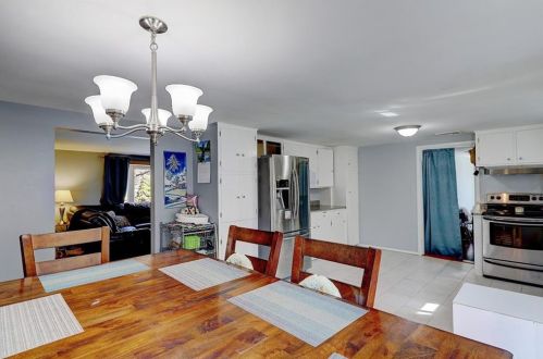 381 Dunlap St, Woonsocket RI 02895-3614 exterior