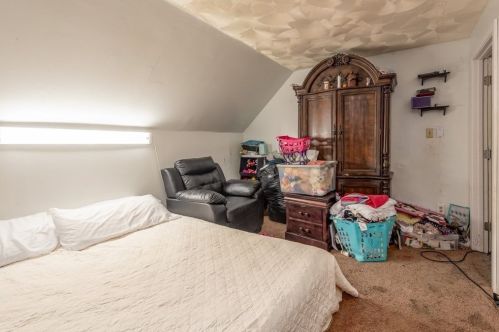 35 Grammont Rd, Worcester MA 01607-1175 exterior