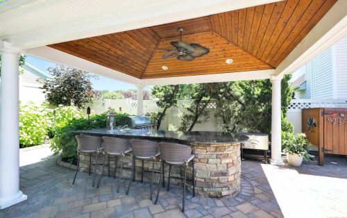 94 Caramel Rd, Commack NY 11725-1000 exterior