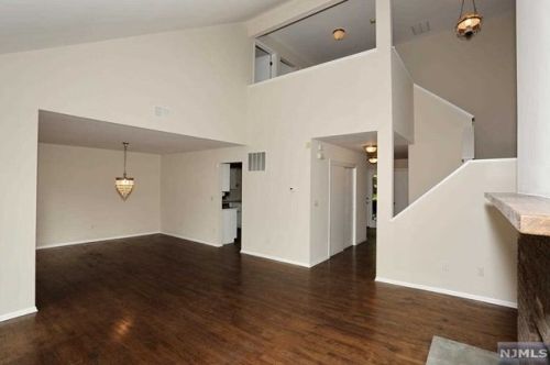 27 Bayard Ln, Mahwah NJ  07430-2236 exterior