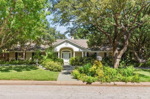 6127 Dilbeck Ln, Dallas, TX 75240-5313