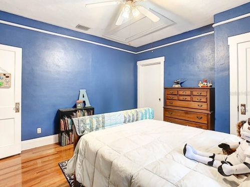 918 Shadowlawn Ave, Tampa FL 33603-2327 exterior