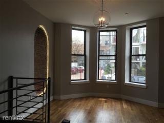 8 Spencer Ct, Brooklyn NY  11205-4803 exterior