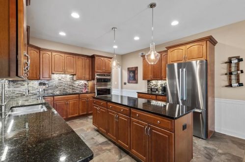 2419 Orchard Dr, Pittsburgh PA  15241-2542 exterior