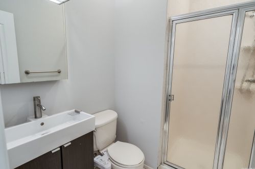 10 Buttonwood Dr, Huntington Station NY 11746-4803 exterior