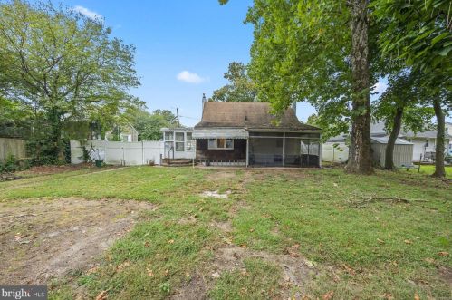 5 Fogarty Dr, Trenton NJ 08619-4320 exterior