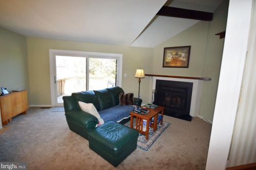 24 Abel Pl, Media PA 19063-5423 exterior