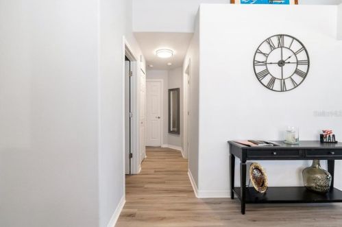 2722 Braddock St, Tampa FL 33607-1107 exterior