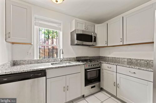 1424 10 St, Washington DC 20001-3214 exterior