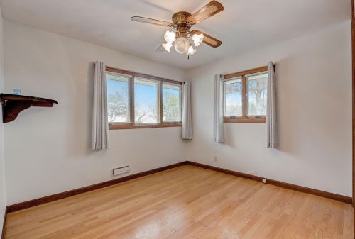 7501 Honey Crk Dr, Milwaukee WI 53221-4062 exterior