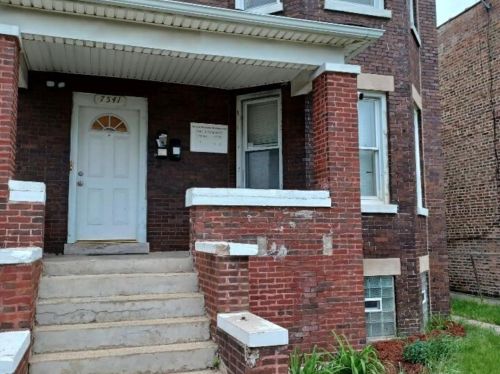 7541 Emerald Ave, Chicago, IL 60620-2425