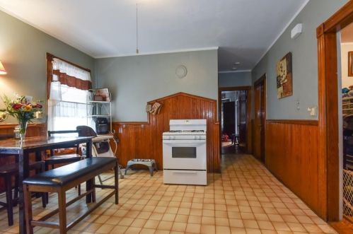 42 Mount Pleasant Ave, Providence RI 02908-5153 exterior