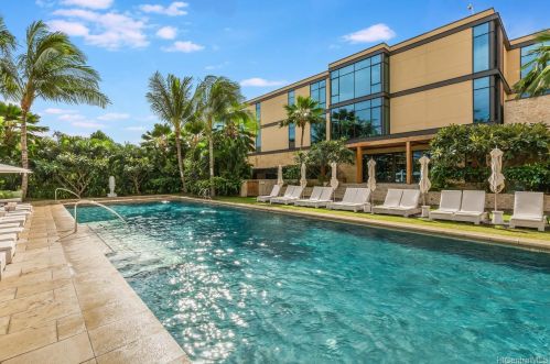 1388 Ala Moana Blvd, Honolulu HI  96814 exterior