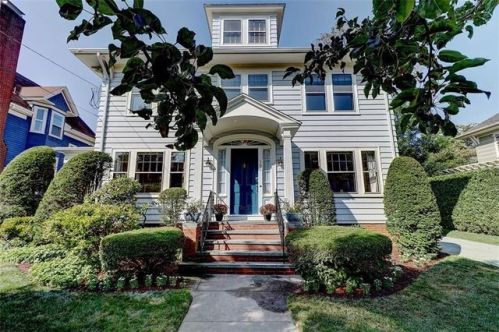 190 Elmgrove Ave, Providence, RI 02906-4233