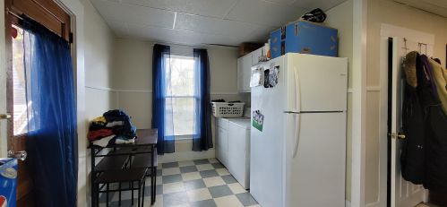 15 Pierce St, Concord NH 03301-3663 exterior