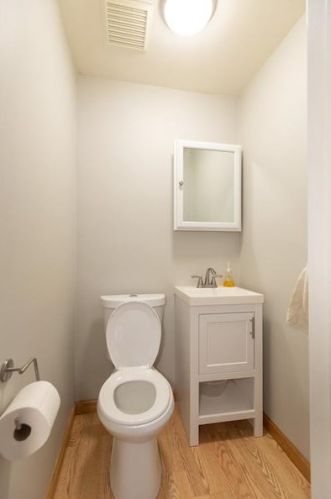 138 Sunset Dr, Pittsburgh PA 15228-2550 exterior