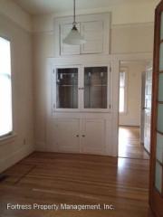 927 24th Ave, Portland OR  97210-3039 exterior