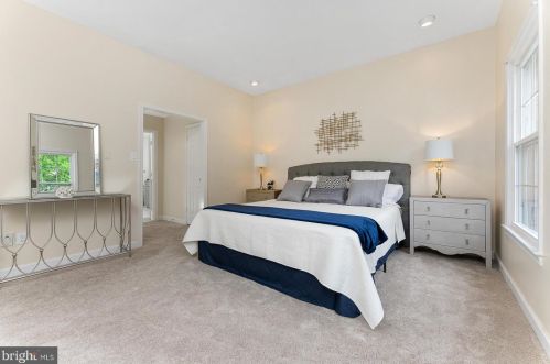 7726 Laurel Leaf Dr, Rockville MD 20854-1768 exterior