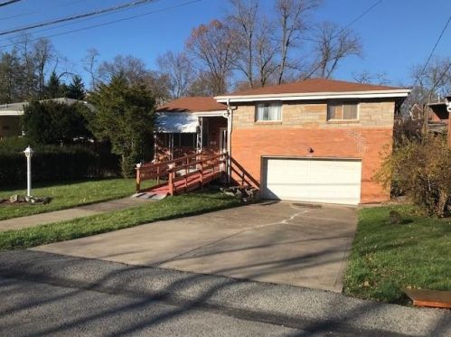 208 Maxwell St, Pittsburgh, PA 15205-2031