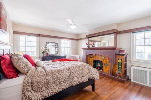 4305 Centre Ave, Pittsburgh PA 15213-1452 exterior