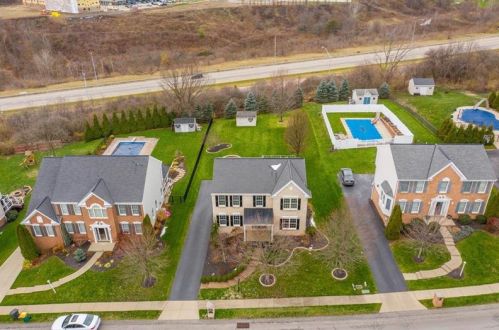 2713 Country Club Dr, Pittsburgh, PA 15205-8713