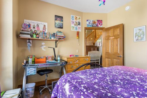 1061 Robinhood Dr, Meskegon MI  49445-2075 exterior