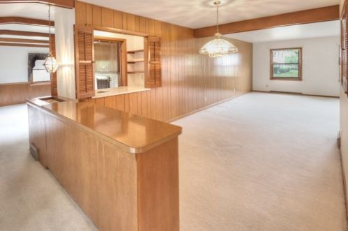 11927 Locust St, Milwaukee WI 53212-2642 exterior