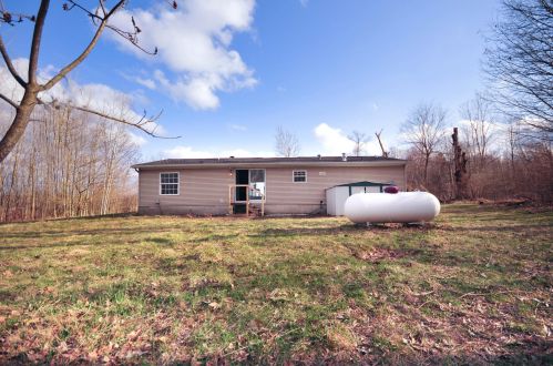 3247 110th Ave, Allegan, MI 49010-9121