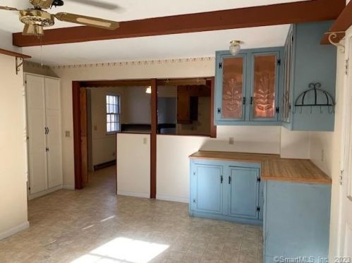 39 Kenilworth Dr, Deep River CT 06419-1213 exterior