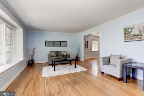 2998 Glenora Ln, Rockville MD 20850-3055 exterior