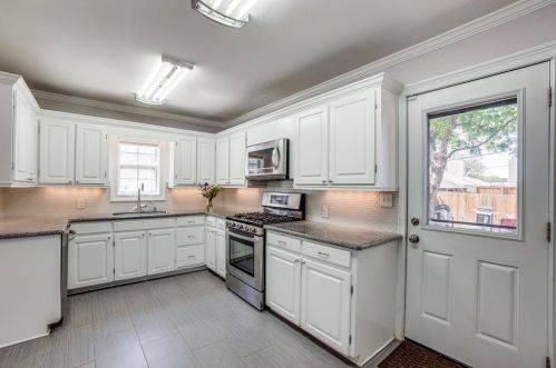 6347 Anita St, Dallas TX 75214-2707 exterior