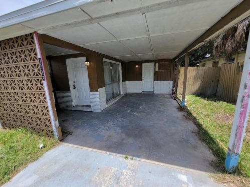 1912 19th Ave, Tampa, FL 33605-2744