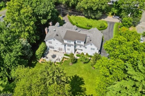 40 Linden Ln, Chatham Township NJ 07928-1654 exterior