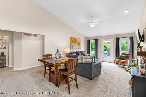 16120 Park Lake Rd, East Lansing MI 48823-9480 exterior