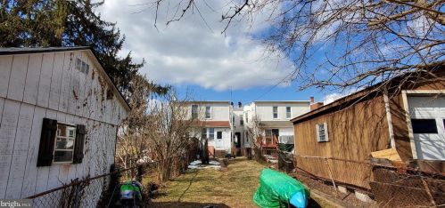 302 Spring St, Limerick PA  19468-2518 exterior