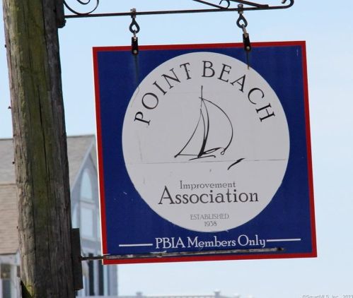 27 Pt Bch Dr, Milford CT 06460-7642 exterior