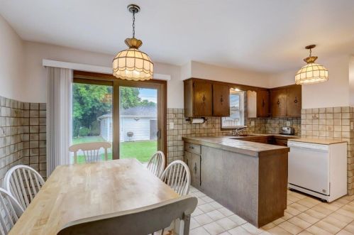 5826 14th St, Milwaukee WI 53221-5001 exterior