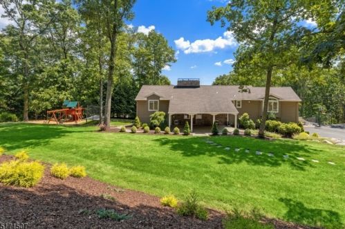 760 Ridge Road Ter, Kinnelon, NJ 07405-2169