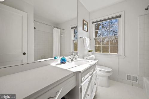 14400 Sandy Rdg Rd, Silver Spring MD 20904-5946 exterior